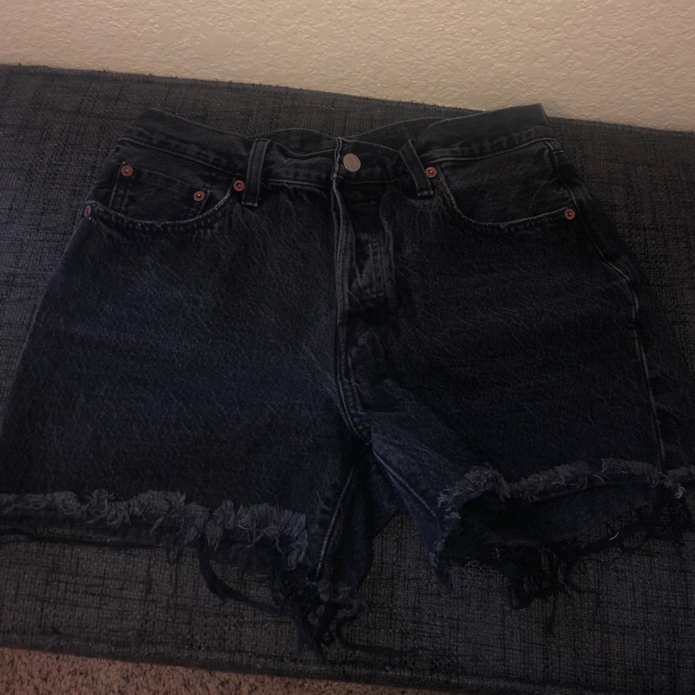 Levi’s high rise off black denim shorts